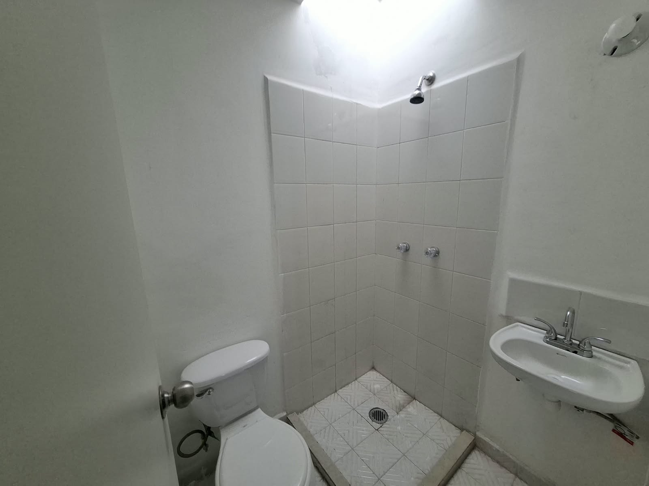 Av. Palenque Vivienda 179Fraccionamiento el Dorado Huehuetoca Estado de México