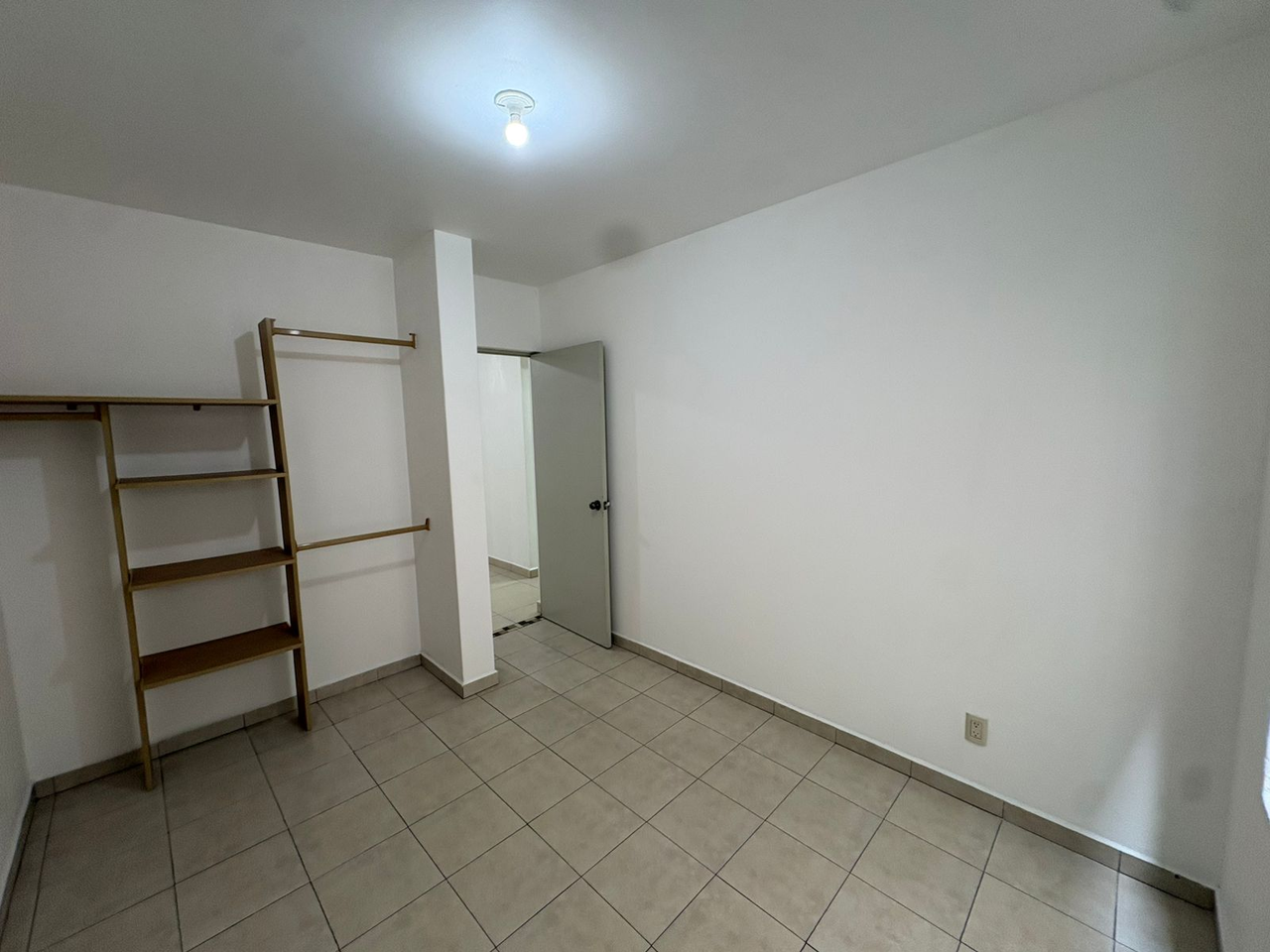 Dr. Durán 11, Edificio B, Depto 003